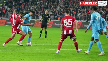 Samsunspor, Trabzonspor'u 1-0 Önde Tamamladı