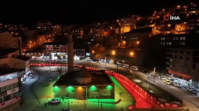 🔵Çevre, Şehircilik ve İklim Değişikliği Bakanlığı’nca Bitlis’te uygulanan ‘Dere üstü ıslah projesi’ sayesinde kent tarihi kimliğine kavuştu.