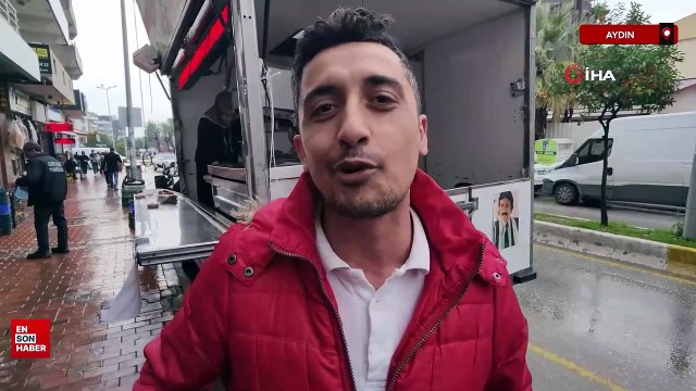 Kuşadası’nda Ferdi Tayfur’un hayranı, bin kişilik lokma döktürdü