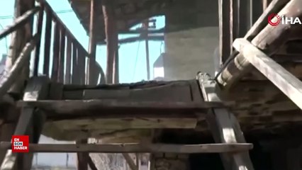 Isparta'da yaşlı adam çöp evden kurtarıldı