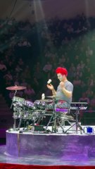 Ce clown batteur est juste incroyable