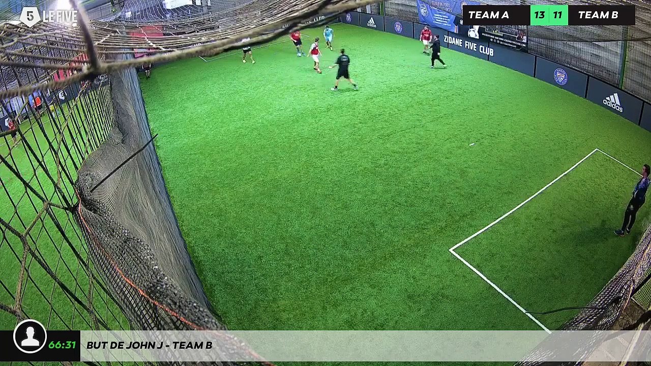 But de John J - Team B