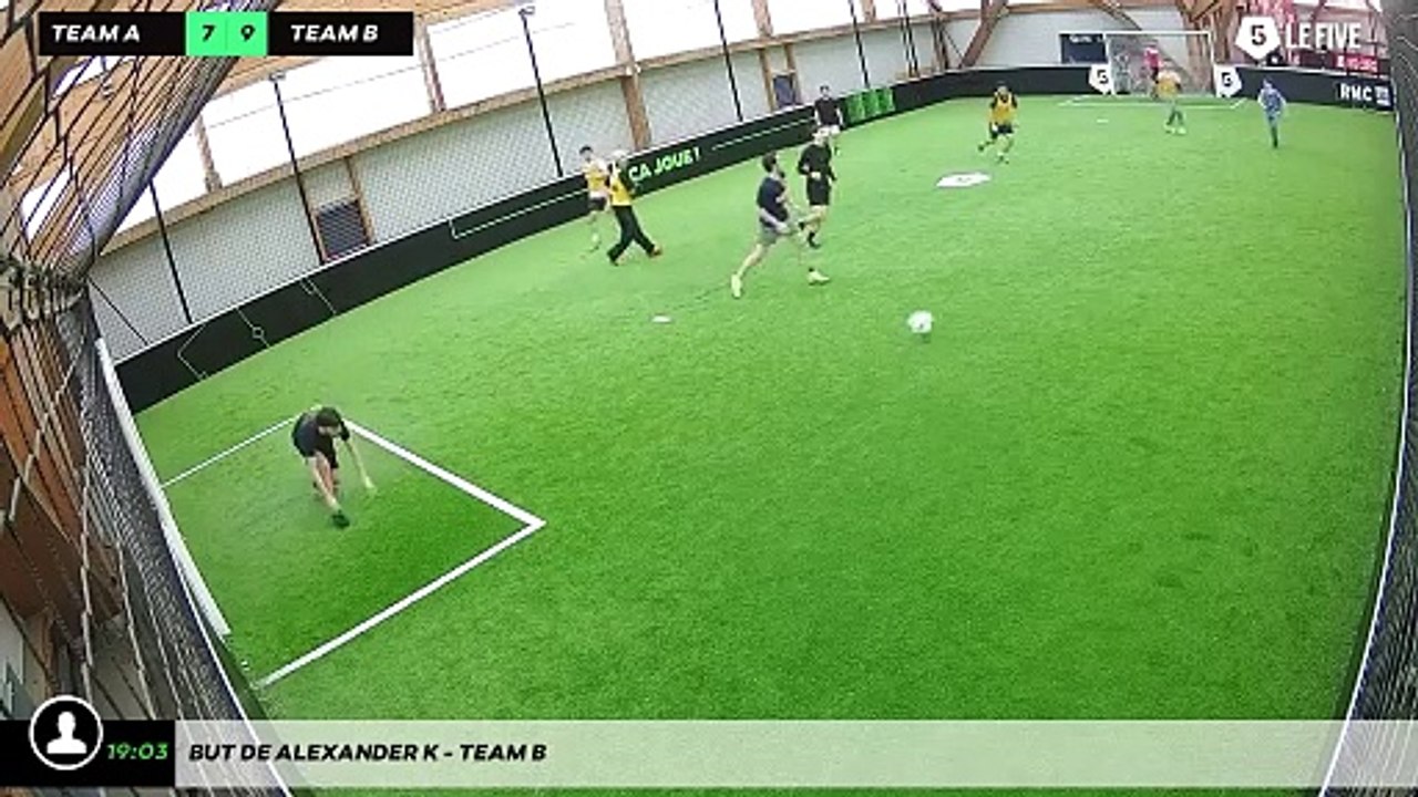 But de Alexander K - Team B
