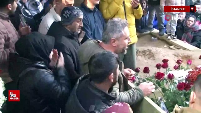 Usta sanatçı Ferdi Tayfur'un sevenleri kabrine akın etti