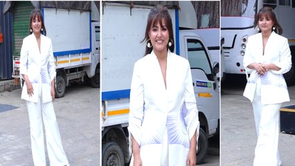 Hina Khan Cancer Treatment के बीच India's Best Dancer के Set पर हुई Spot !; Watch Video