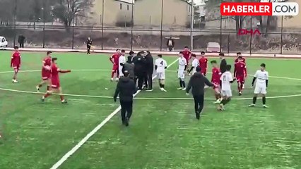 Görüntüler Türkiye'den: Yönetim zemine inip takımı sahadan çekti