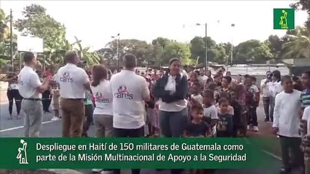 Rogelio Cruz y empresarios dominicanos en NY entregan juguetes