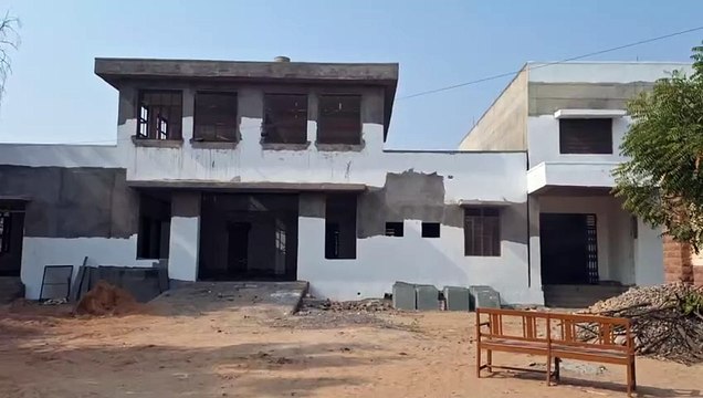 एक साल पहले बन जाना चाहिए था जिला स्तरी बहुदेशीयदेशी पशु चिकित्सालय