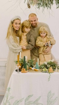 Flavia Mihasan - 07.12.2024 \ La Disney+, cu Mariusică și cu boracii. Ședință foto (pentru Crăciun), cu Marius și plozii. Buruletz, Desene cu Lumină.