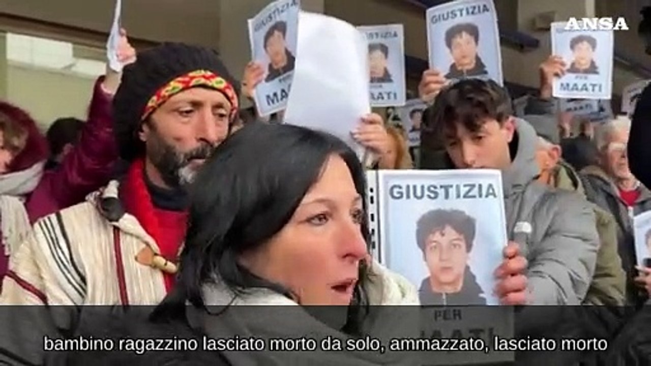 Campi Bisenzio, la madre del 17enne ucciso: "Lo Stato dovra' dare una risposta"