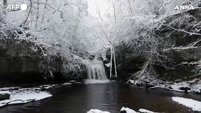 Maltempo in Gran Bretagna, allerta meteo per neve e ghiaccio