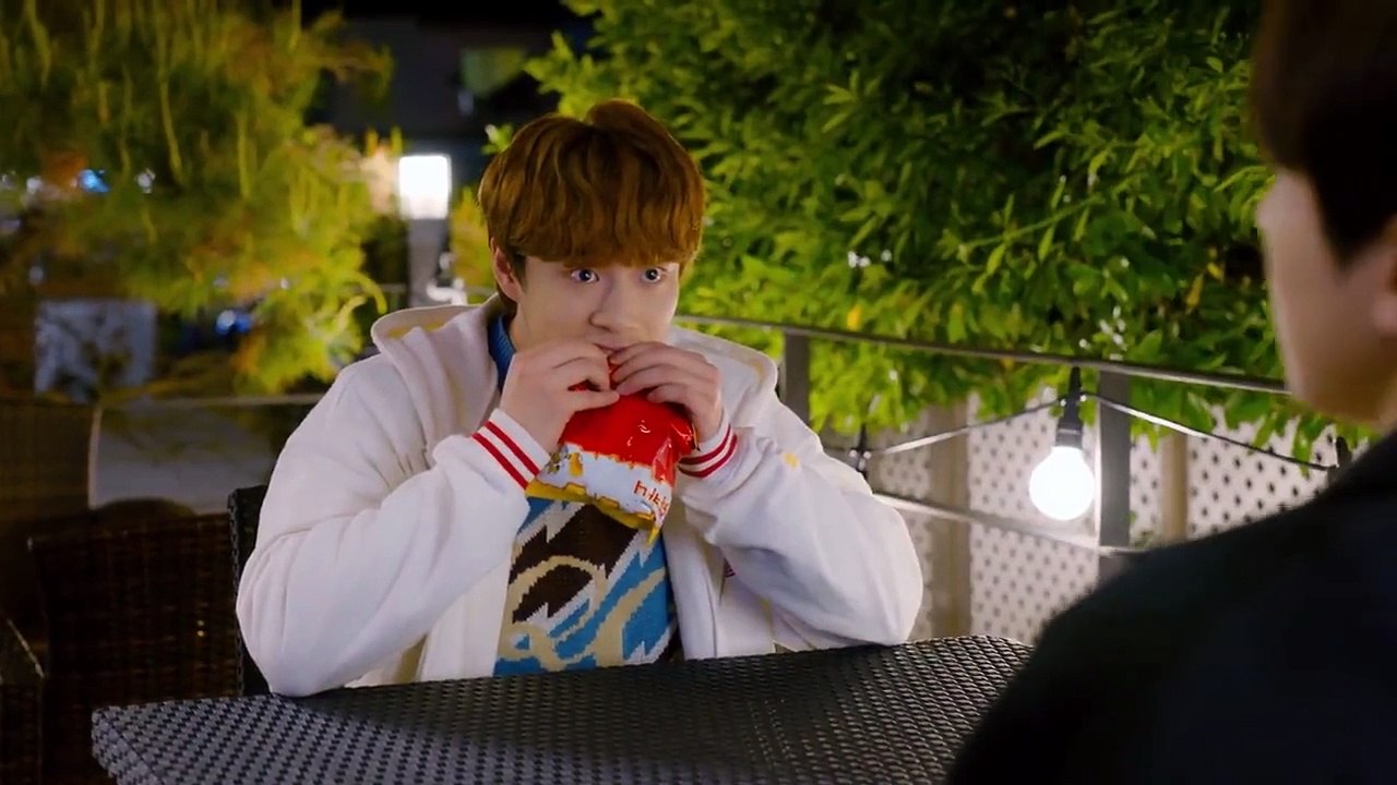 LIGHT ON ME (2021) EP 9