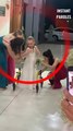 Cette petite fille atteinte de paralysie marche pour la 1ère fois le jour du mariage de ses parents