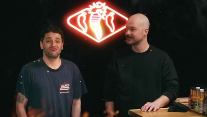 Hot Ones Québec S01E10 - Xavier Dolan