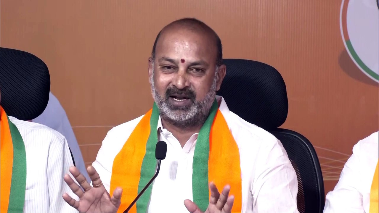 Hn_Ani_Hyderabad_Bjp_Um_Bandi_Sanjay_Pc_00-16-24