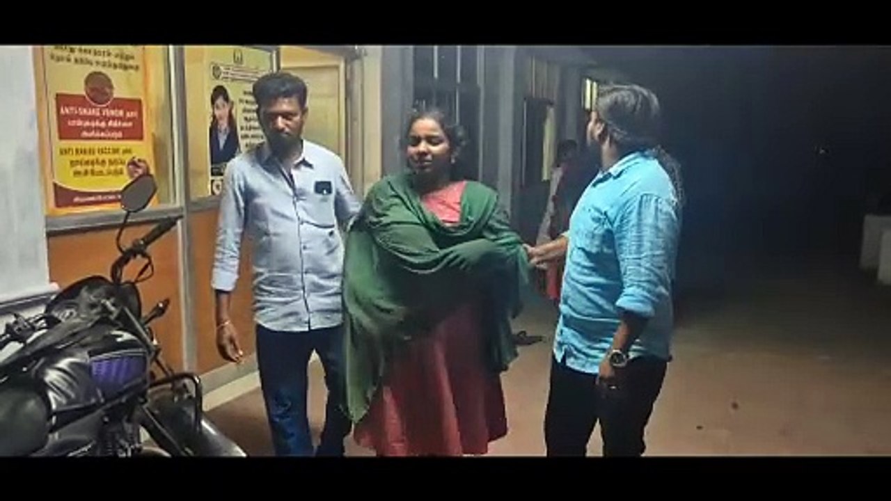 நெமிலி புன்னை பகுதியில் அமைந்துள்ள மேம்படுத்தப்பட்ட அரசு ஆரம்ப சுகாதார நிலையத்தில் இரவு நேரத்தில் மருத்துவர்கள் இல்லாமல் செவிலியர்கள் சிகிச்சை அளிக்கும் அவல நிலை.