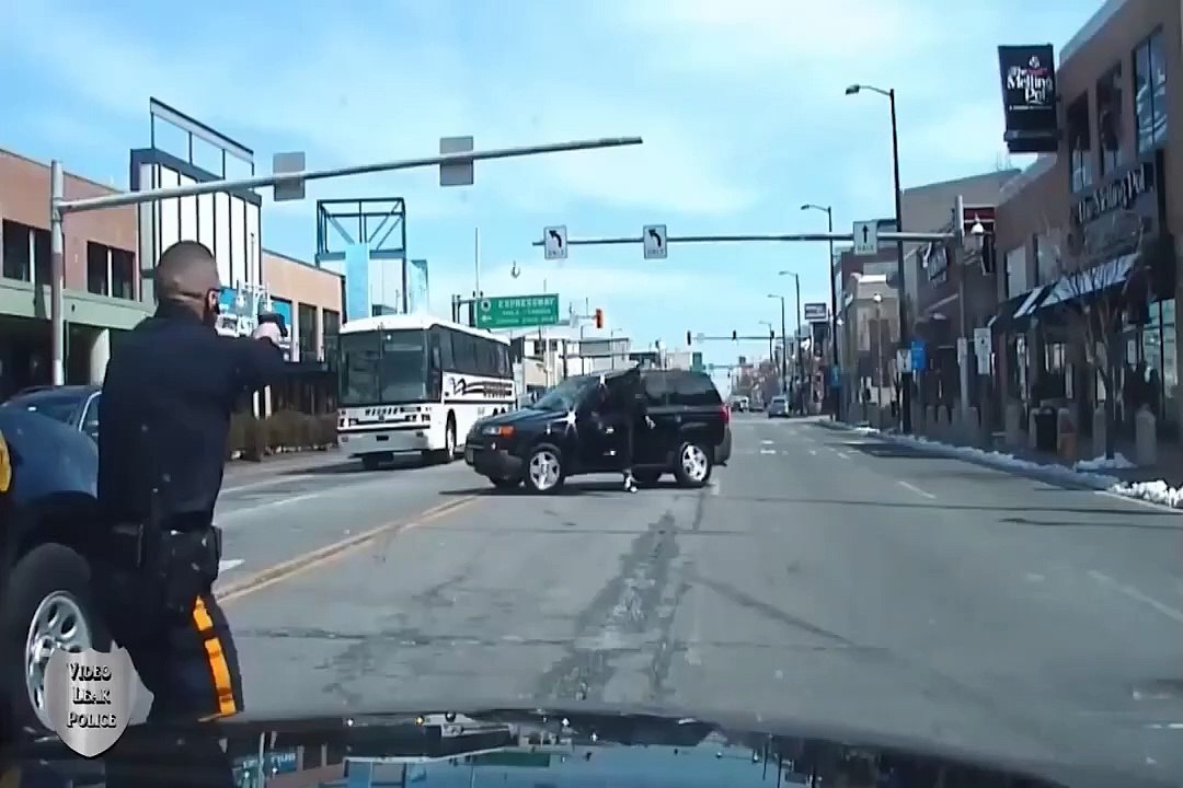 cops shooting suspect | Police officer ambushed: Body camera video shows south Phoenix standoff shooting;