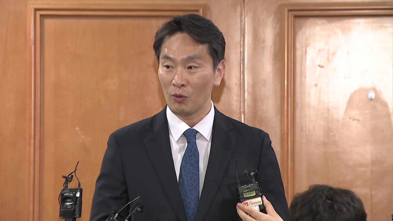 이복현 "최 대행에 부담 주는 건 경제 도움 안 돼" / YTN