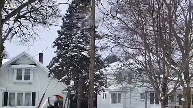 Snow blankets parts of US as cold snap takes hold