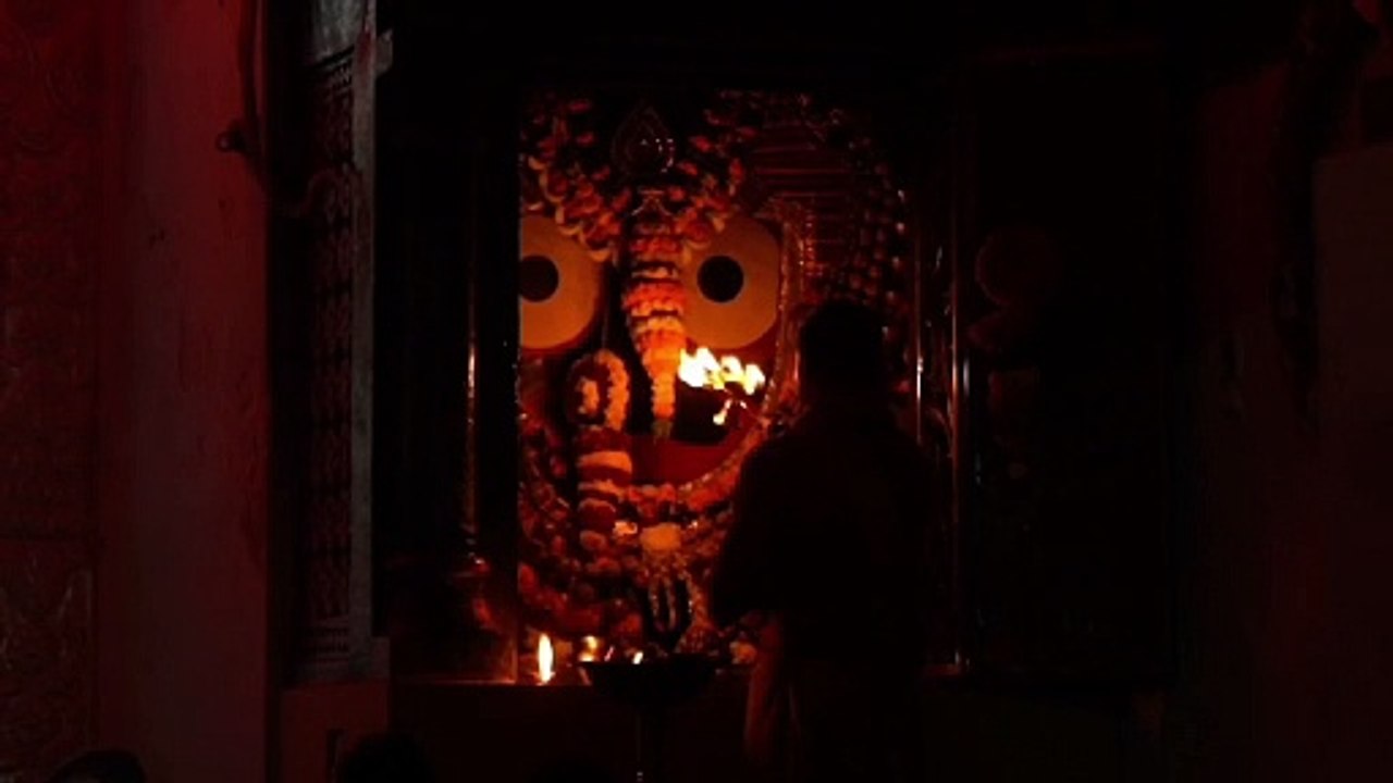 ଜୟ ଜଗନ୍ନାଥ ସିଂହଦ୍ୱାର ଫିଟା ନୀତି ଭିତରଛ ମହାପାତ୍ର ଙ୍କ ଦ୍ୱାରା 03.18 AM ରେ ସମାପ୍ତ ହେଲା ଜୟ ଜଗନ୍ନାଥ🙏🏻 Late night Darshan from Shree Jagannatha Dham