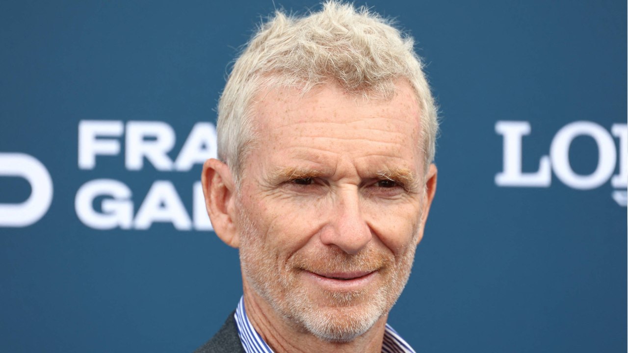 GALA VIDEO - Denis Brogniart : sa femme et ses quatre enfants réunis, il partage une belle photo de famille