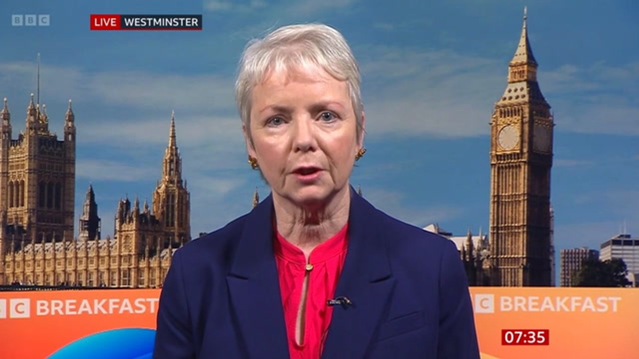 Starmer vows to cut number of patients waiting more than 18 weeks for NHS treatment by 450,000 by end of 2026