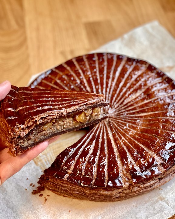 Galette des Rois Chocolat, Noix de Pécan et Poires Caramélisées | Recette Originale, Facile & Rapide
