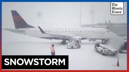 Snowfall in Louisville, Kentucky as US is on alert for snowstorm