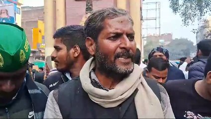 बीपीएससी परीक्षा रद्द कराने की मांग को लेकर युवा राजद के कार्यकर्ताओं ने सीएम का पुतला फूंका.