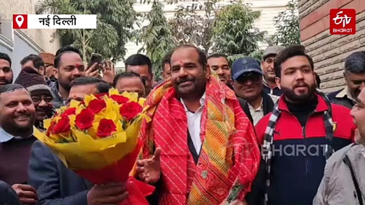 प्रेस कॉन्फ्रेंस में रो पड़ीं सीएम आतिशी, कहा- मेरे पिता को गाली देकर वोट मांग रहे हैं रमेश बिधूड़ी