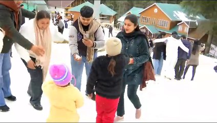 Massive Snowfall Transforms Patnitop and Nathatop into a Winter Wonderland