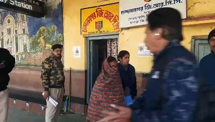 (HOLD)চন্দননগর স্টেশন থেকে কচ্ছপ উদ্ধার,গ্রেফতার মহিলা।