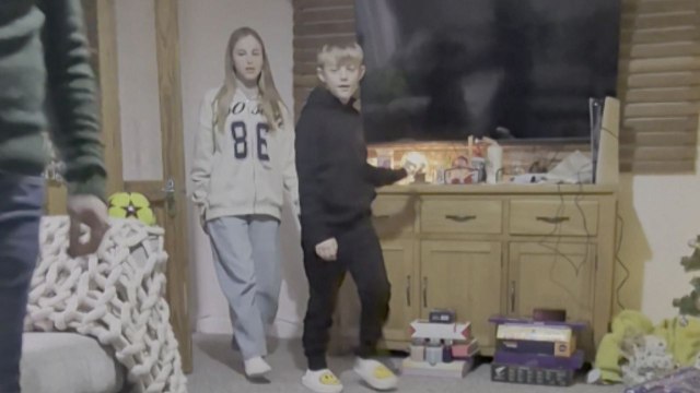 Mother wins money on a competition site and surprises daughter with P.Louise calendar