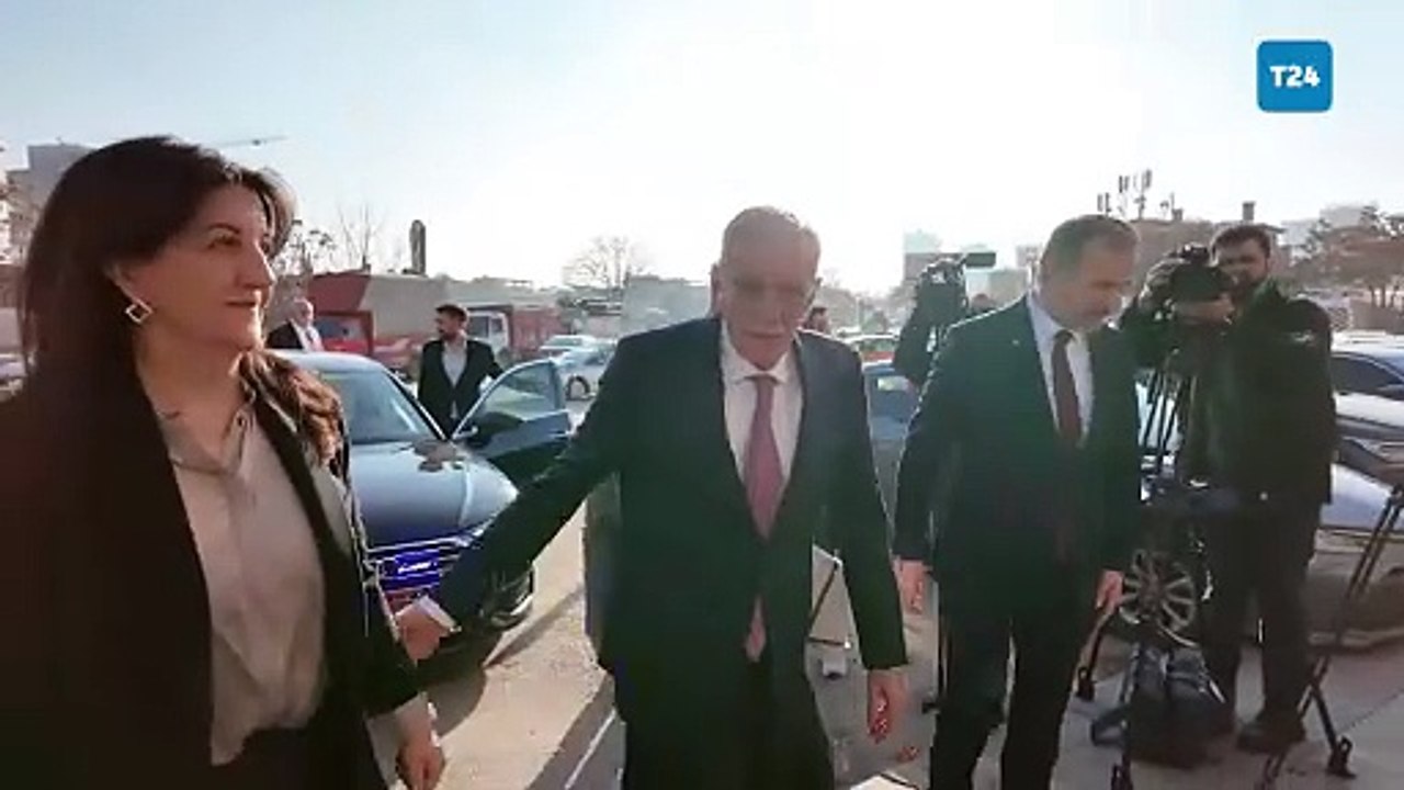 DEM Parti heyeti, "yeni süreç" kapsamında Saadet Partisi'ni ziyaret ediyor