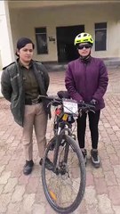 सियाचीन से कन्याकुमारी तक साइकिल से भारत भ्रमण पर निकली सोलो साइकिलिस्ट आशा मालवीय पहुँची पन्ना