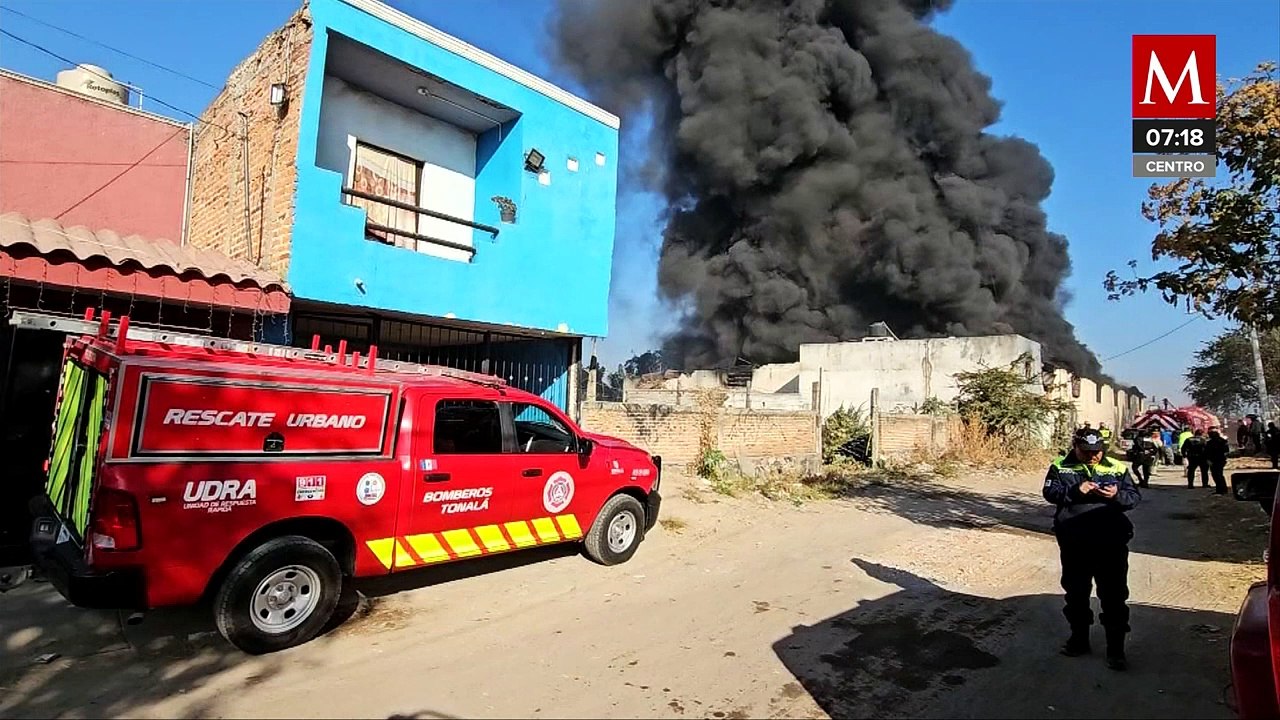 Se incendia fábrica de plásticos en Tonalá; res...