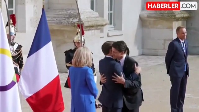 Kanada Başbakanı Justin Trudeau görevinden istifa etti