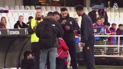 El gran detalle de Bellingham con un niño en Cartagena