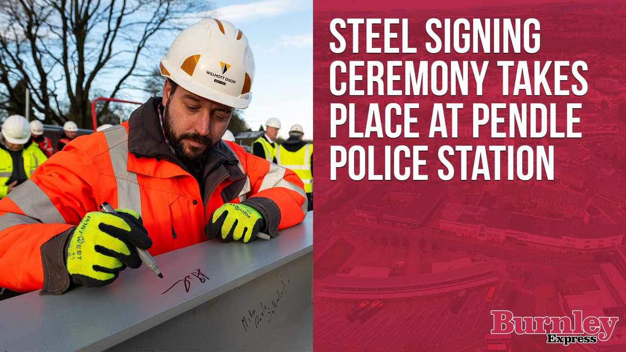 Steel Signing ceremony takes place at Pendle Police Station