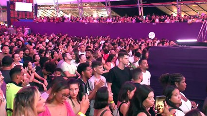 Confira como foi o show do Thiaguinho no Verão é Show em Bertioga