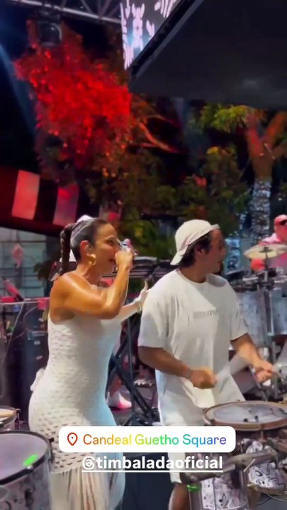 Ivete Sangalo se derrete pelo filho em ensaio em Salvador
