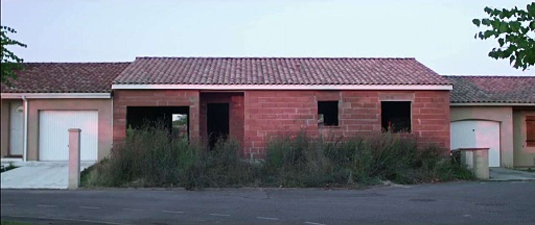 Tant qu'il nous reste des fusils à pompe (2014) - Bande annonce