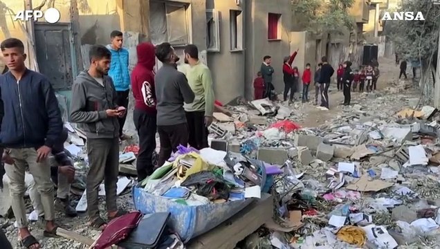 Gaza, fra le macerie del campo profughi di Bureij