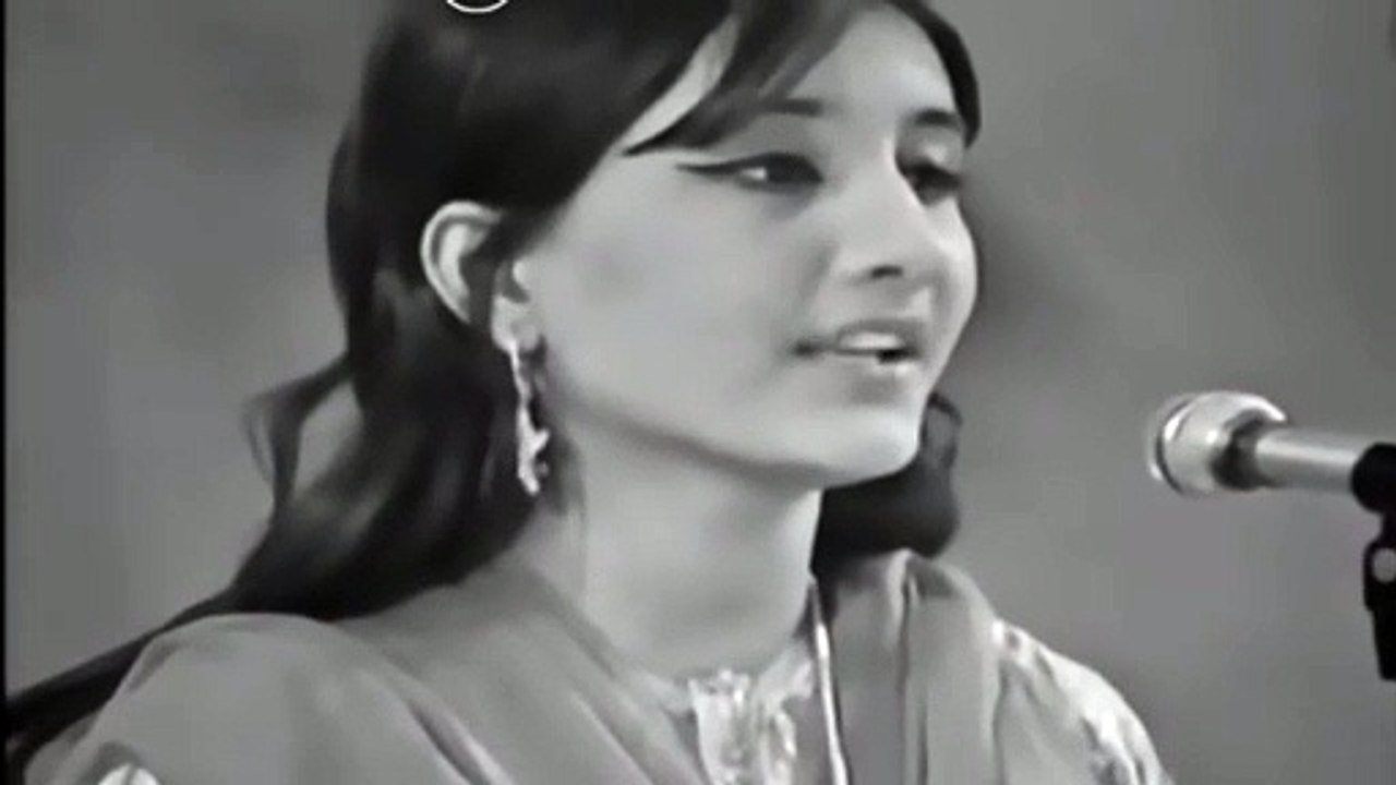 Mainu Soda Water Lai De Ve ｜ Naheed Akhtar