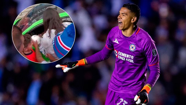 Cruz Azul: Kevin Mier atiende a los aficionados antes del inicio del Clausura 2025