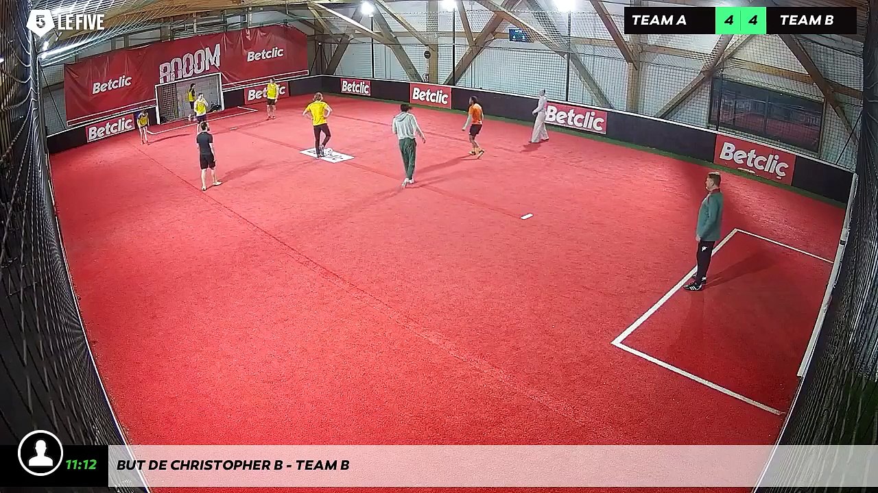 But de Christopher B - Team B
