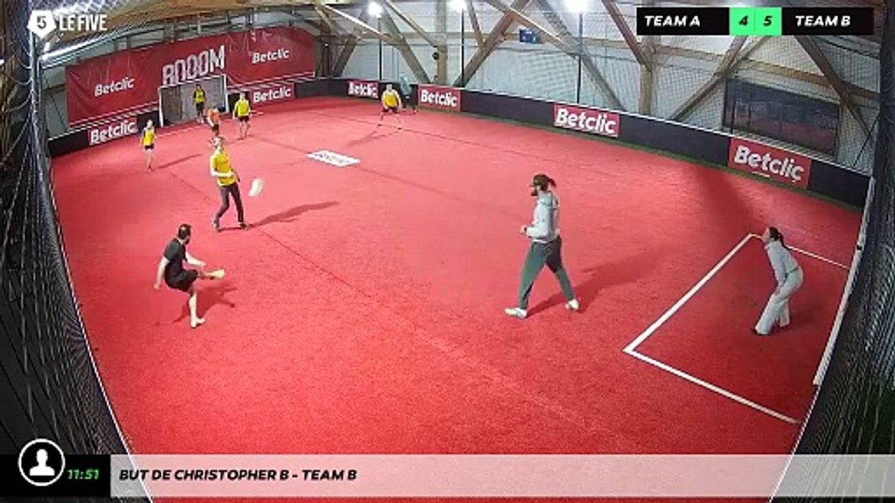 But de Christopher B - Team B