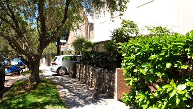Prime Minister Anthony Albanese and Jewish community condemn anti-Semitic graffiti on car in Sydney's east