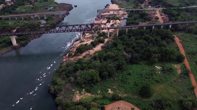 Ibama confirma vazamento de ácido sulfúrico no Rio Tocantins após queda de ponte