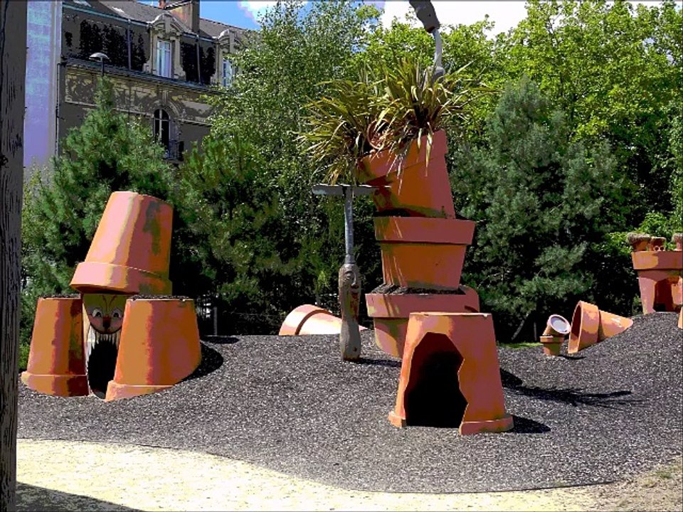 Pots au jardin des plantes de Nantes (montage artistique)